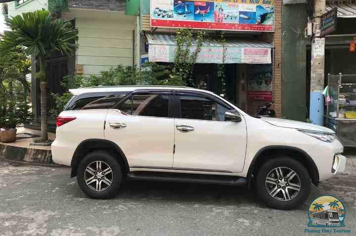 cho thue xe fortuner di san bay