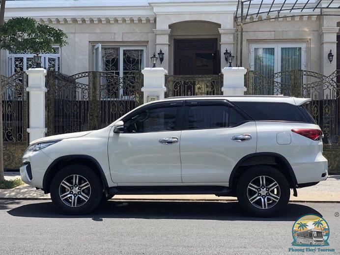 thue xe 7 cho fortuner di san bay
