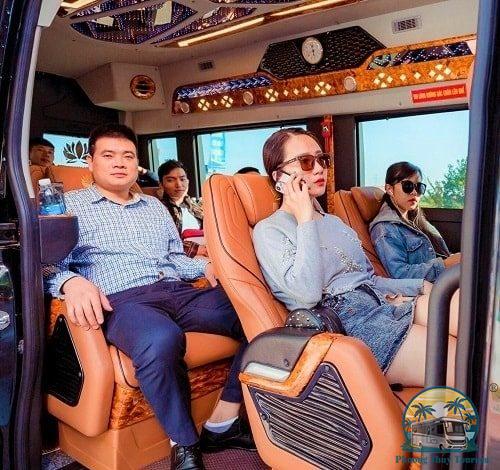 thue-xe-limousine-9-di-cát-bà